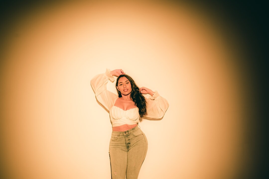 reality star posing